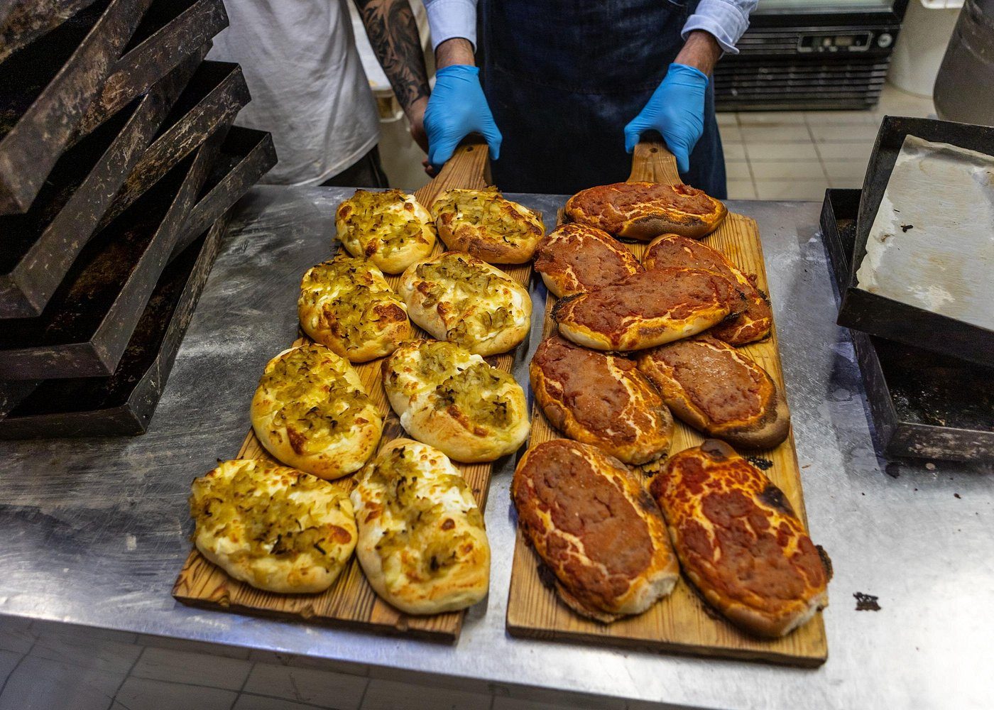 Palermo Ballaro market and street food tour with espresso and pastries