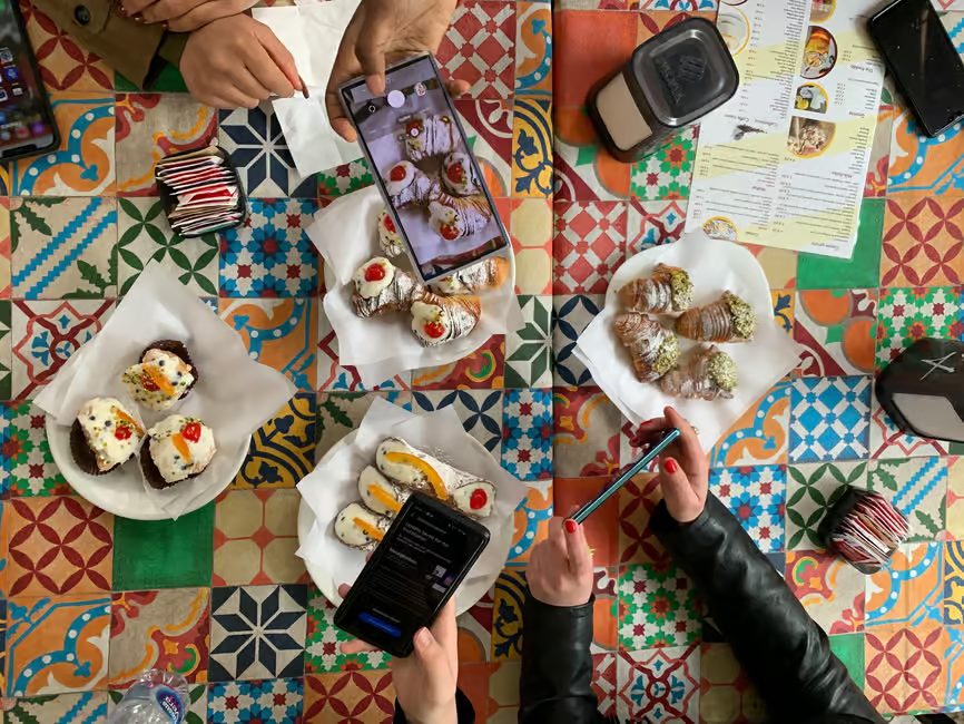 Palermo street food and local market tasting tour in Capo and Vucciria